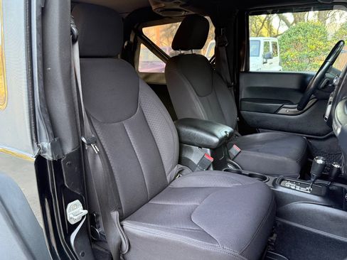 Used 2013 Jeep Wrangler Sport w/ Connectivity Group image 30