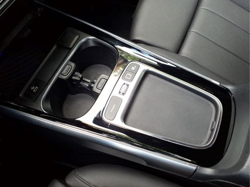 Certified 2025 Mercedes-Benz GLB 250 4MATIC image 18
