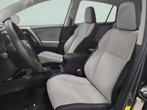 Used 2018 Toyota RAV4 XLE AWD/4WD image 20