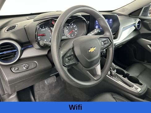 Used 2024 Chevrolet Trax LS w/ LS Convenience Package FWD image 13