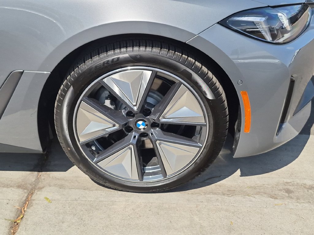 New 2026 BMW i4 xDrive40i w/ Premium Package AWD/4WD image 30