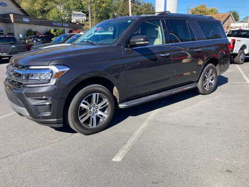 Certified 2022 Ford Expedition Max Limited image 24