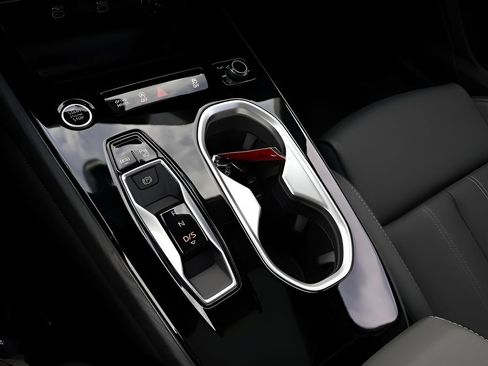 New 2026 Audi A6 Premium Plus AWD/4WD image 24