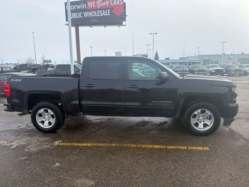 Used 2017 Chevrolet Silverado 1500 LT w/ All Star Edition image 2