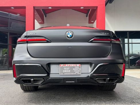 Used 2023 BMW 760i xDrive w/ Luxury Rear Seating Package AWD/4WD image 11