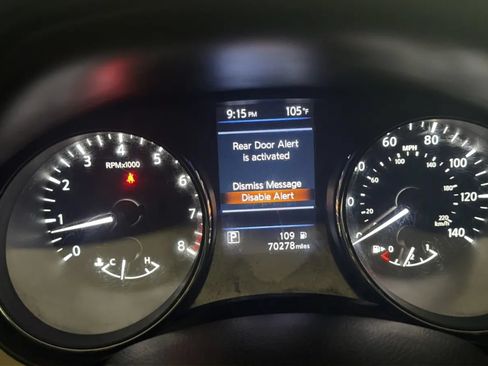 Used 2019 Nissan Rogue SV FWD image 11