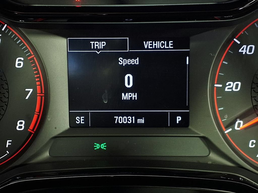Used 2024 Chevrolet Trax RS FWD image 17