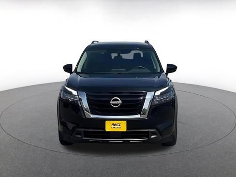 Used 2025 Nissan Pathfinder SV AWD/4WD image 4