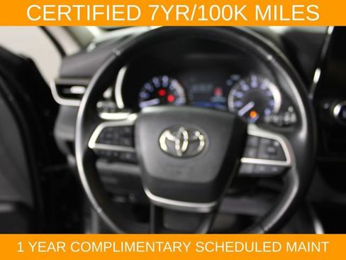 Used 2023 Toyota Highlander XLE AWD/4WD image 20