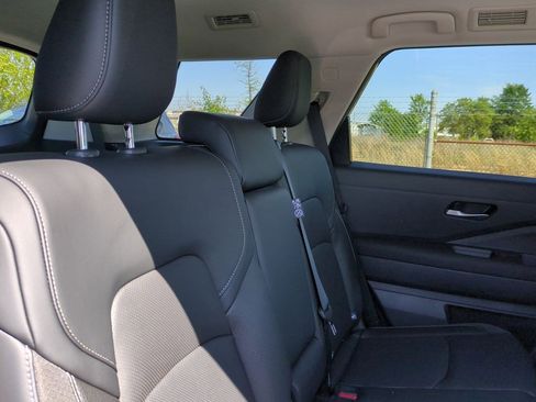 New 2026 Nissan Pathfinder SL FWD image 35
