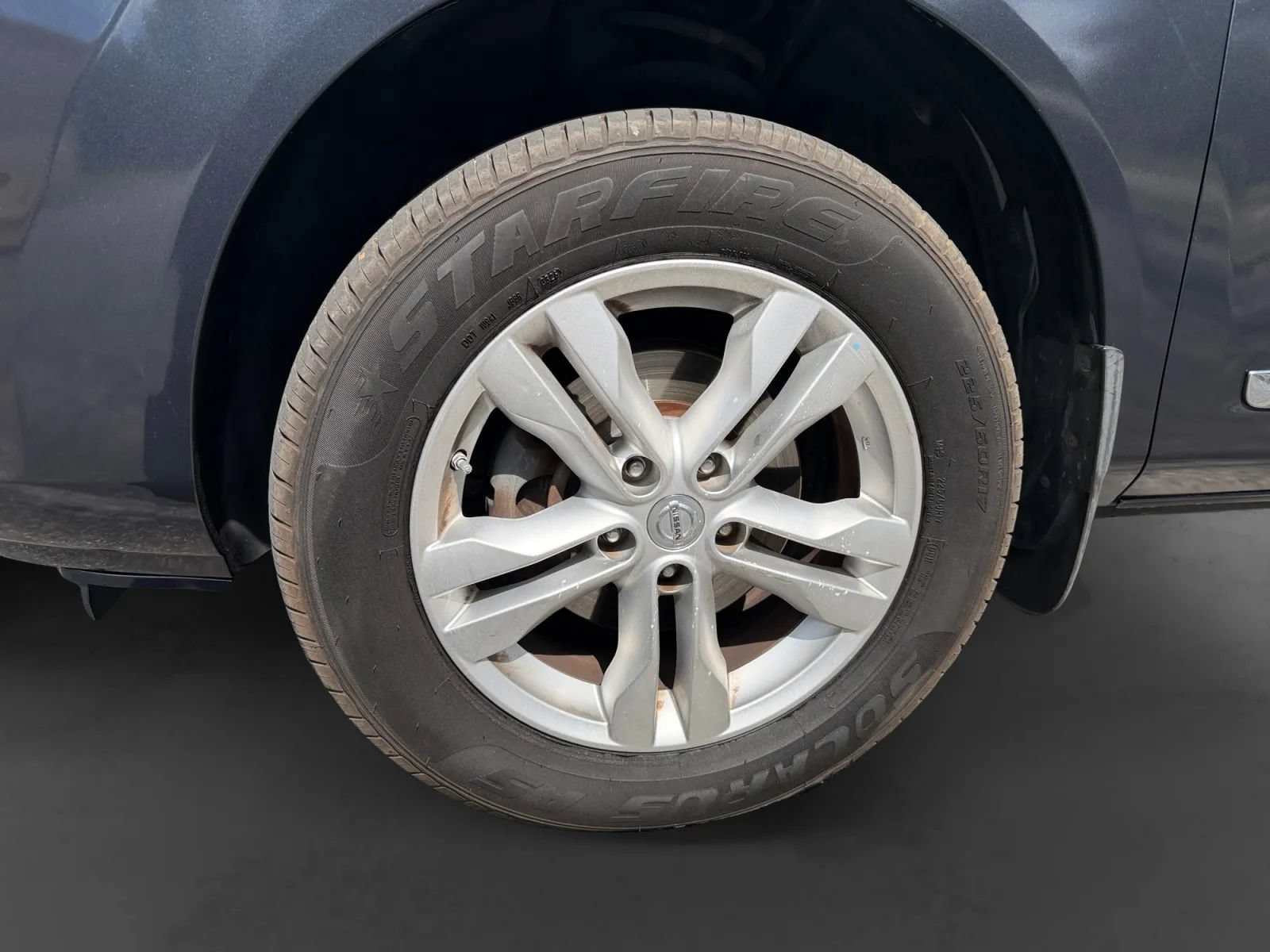 Used 2013 Nissan Rogue SV FWD image 9