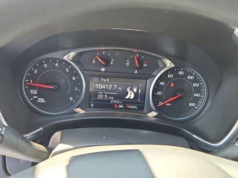Used 2021 Chevrolet Equinox LT FWD image 12