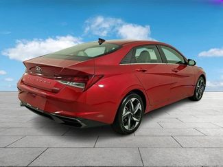 Used 2023 Hyundai Elantra Limited FWD video 2