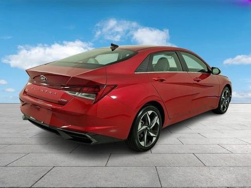 Used 2023 Hyundai Elantra Limited FWD image 2