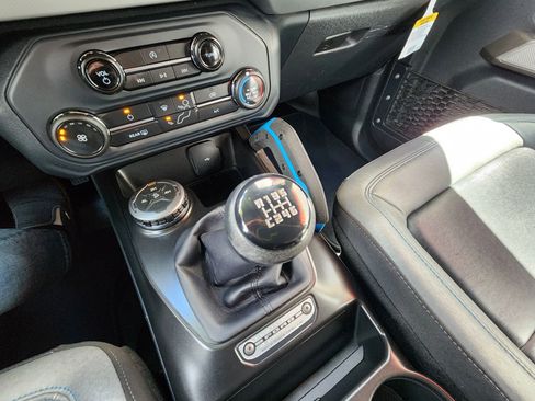 Used 2022 Ford Bronco Black Diamond AWD/4WD image 23