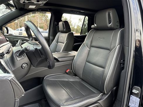 Used 2022 Cadillac Escalade Sport image 11