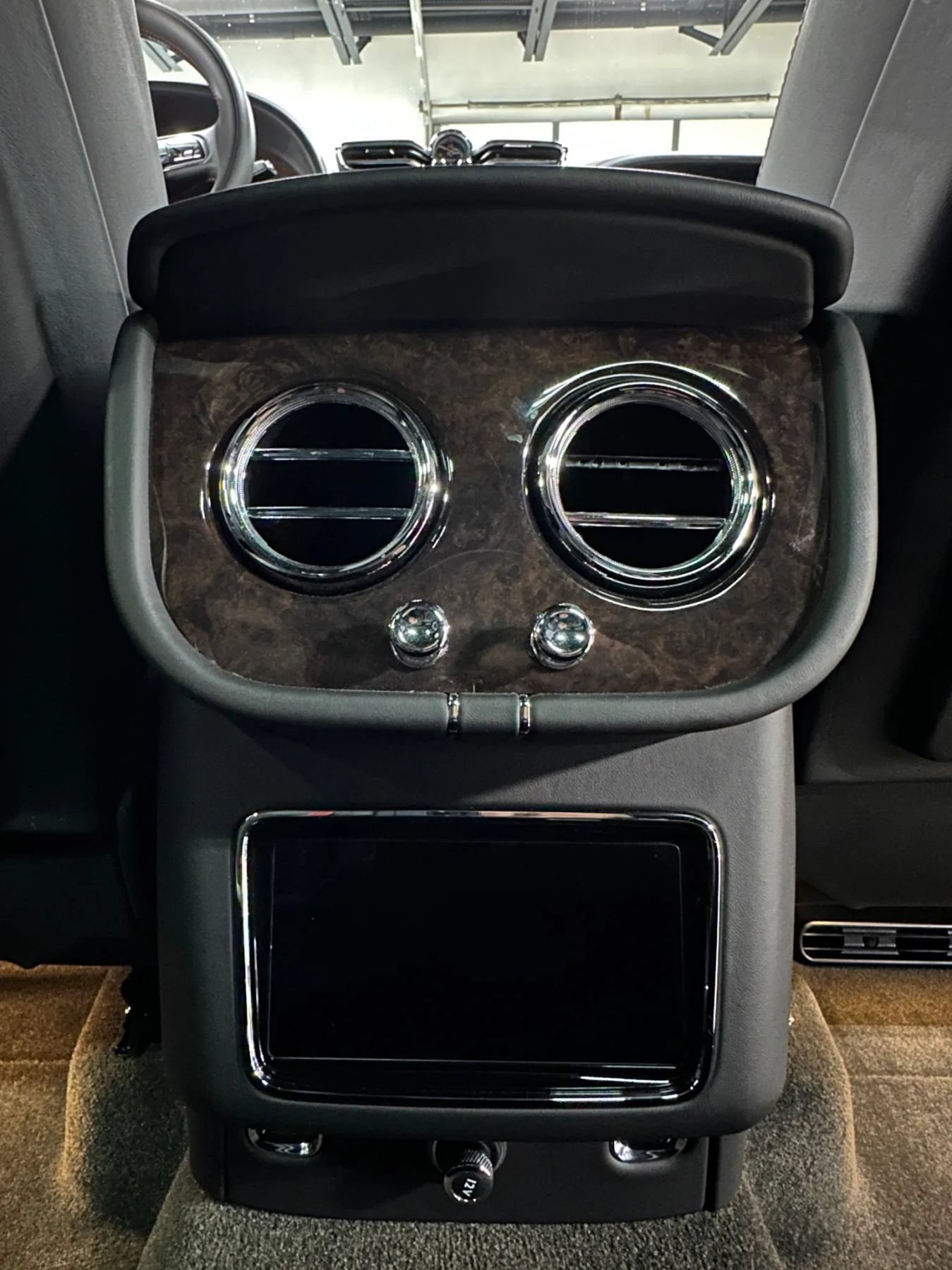 Used 2021 Bentley Bentayga AWD/4WD image 25