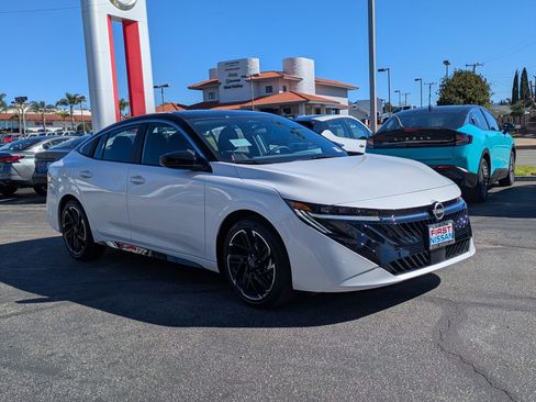 New 2026 Nissan Sentra SR w/ Floor Mat Package image 3