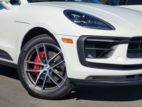 Used 2024 Porsche Macan S AWD/4WD image 9