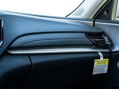 Certified 2025 Acura RDX w/ Technology Package image 38