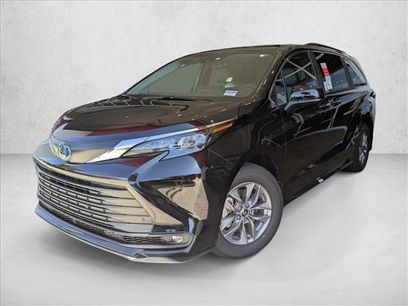 New 2025 Toyota Sienna XLE