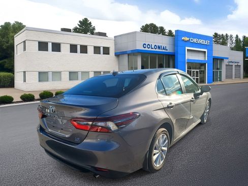 Used 2023 Toyota Camry LE image 4