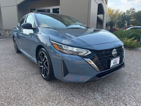 Used 2025 Nissan Sentra SR image 6