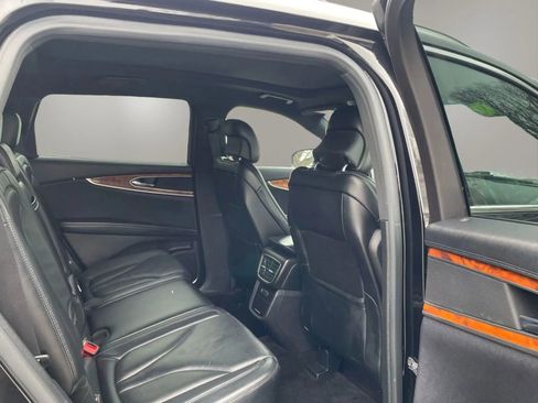 Used 2016 Lincoln MKX Reserve w/ Climate Package image 28