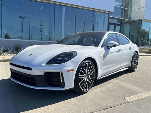 New 2026 Porsche Panamera 4 image 1