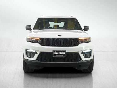 Used 2024 Jeep Grand Cherokee Limited w/ Luxury Tech Group II AWD/4WD image 8