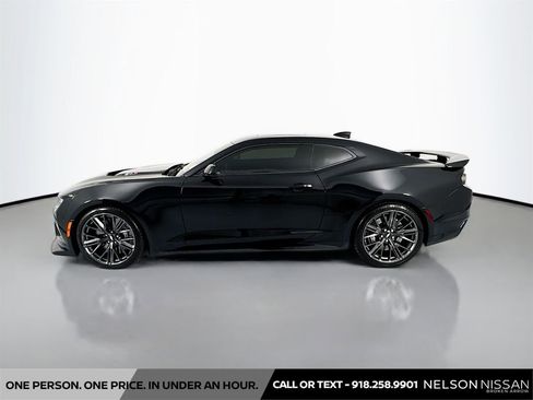 Used 2019 Chevrolet Camaro ZL1 RWD image 8