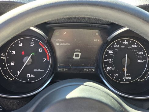 Used 2018 Alfa Romeo Stelvio AWD image 7