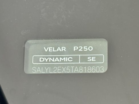 Certified 2026 Land Rover Range Rover Velar Dynamic SE image 17