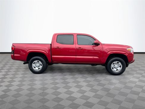 Used 2022 Toyota Tacoma SR image 5
