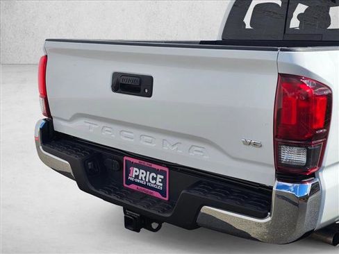 Used 2023 Toyota Tacoma SR5 RWD image 12