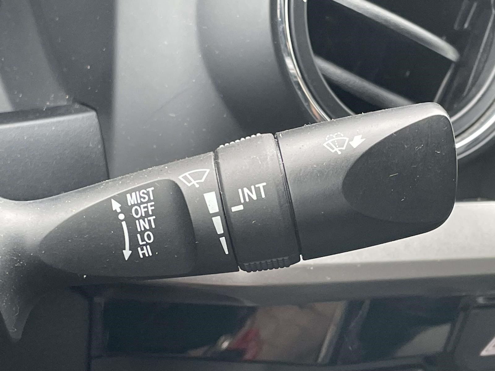 Used 2018 Toyota Tacoma SR5 RWD image 23