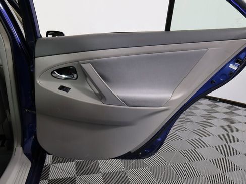 Used 2009 Toyota Camry LE image 21