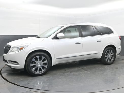 Used 2017 Buick Enclave Leather w/ Enclave Sport Touring Edition image 4