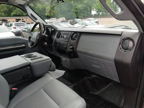 Used 2015 Ford F250 XL RWD image 14