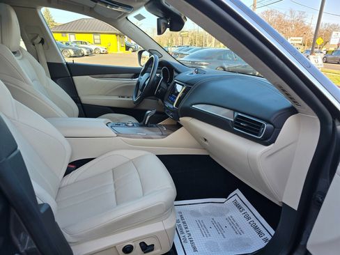 Used 2020 Maserati Levante GTS image 19