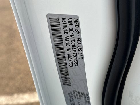 Used 2021 Jeep Compass Limited image 34