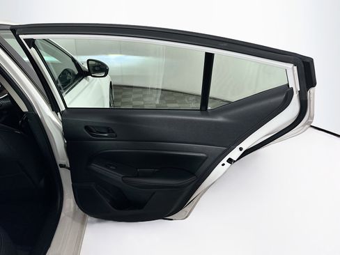 Used 2025 Nissan Altima 2.5 SV image 28