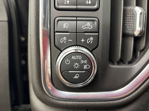 Used 2022 GMC Sierra 3500 Denali image 27