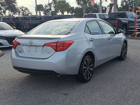 Used 2017 Toyota Corolla SE image 3