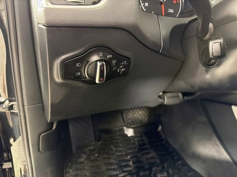 Used 2017 Audi Q5 2.0T Premium Plus w/ Technology Package image 15