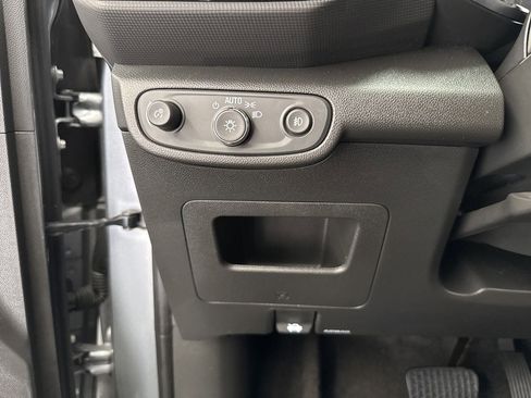 Used 2023 Chevrolet TrailBlazer LT image 31