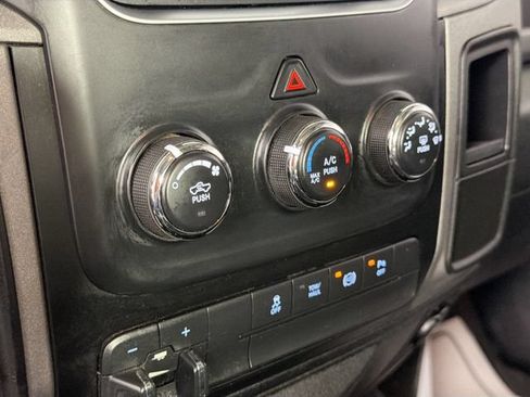 Used 2015 RAM 2500 Tradesman w/ Chrome Appearance Group AWD/4WD image 15