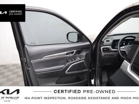 Used 2024 Kia Telluride EX w/ EX Captain's Chair Package image 10