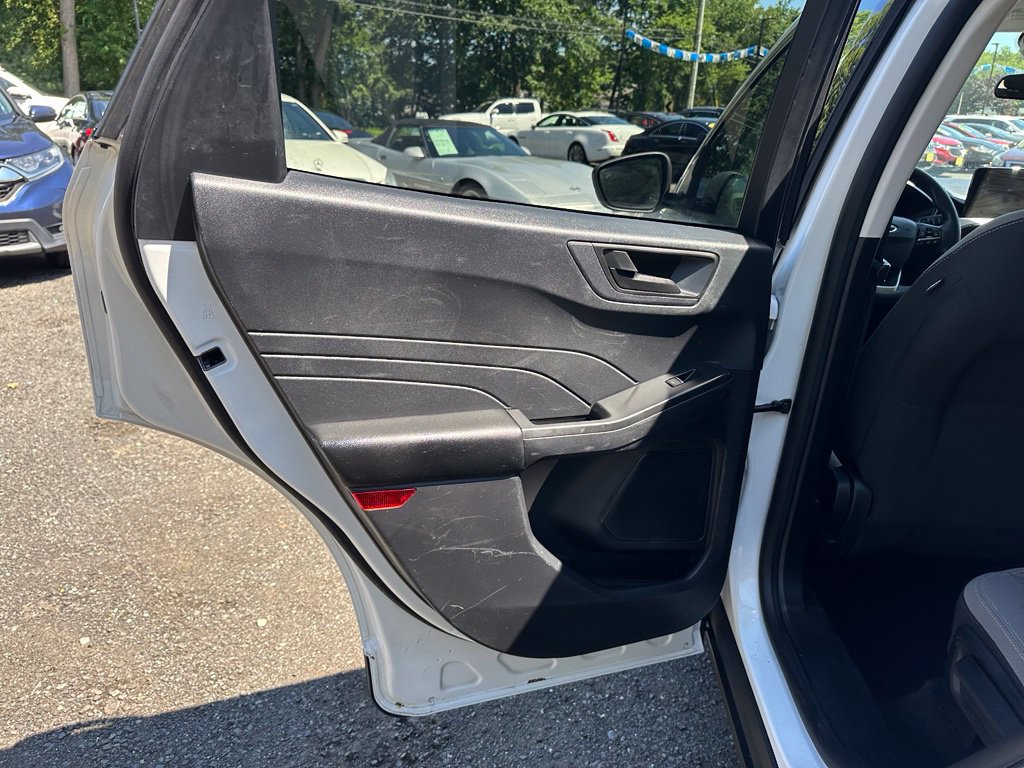 Used 2022 Ford Escape SE FWD image 34