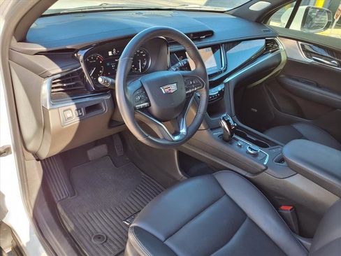 Certified 2024 Cadillac XT6 Premium Luxury image 12